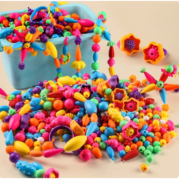 Plastic building blocks